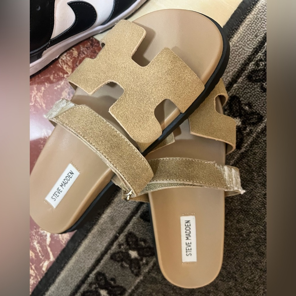Steve Madden Hermes slipper